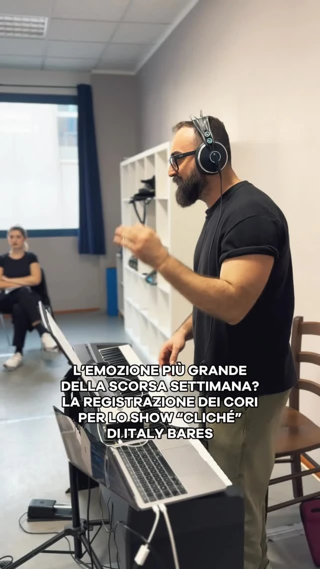 La settimana scorsa in BSMT sono stati registrati i cori per il brano di apertura di “Cliché” il nuovo show di @italybares in scena il 17 e 18 maggio 2025 a Milano al @teatrorepower! 🏳️‍⚧️

Un momento di pura emozione e energia, in cui gli allievi della BSMT sono stati diretti da Antonio Torella, compositore e autore del brano dell’opening! ✨

#bsmt #bernsteinschool #musicaltheater #bsmtbologna #diplomaaccademico #ItalyBaresCliché #ItalyBares2025